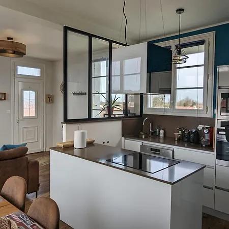 Apartment Family Cocoon By The Sea